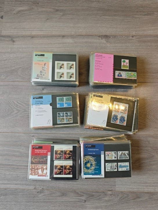 PZM Postzegelverzameling 300 stuks, Ophalen of Verzenden, Postfris