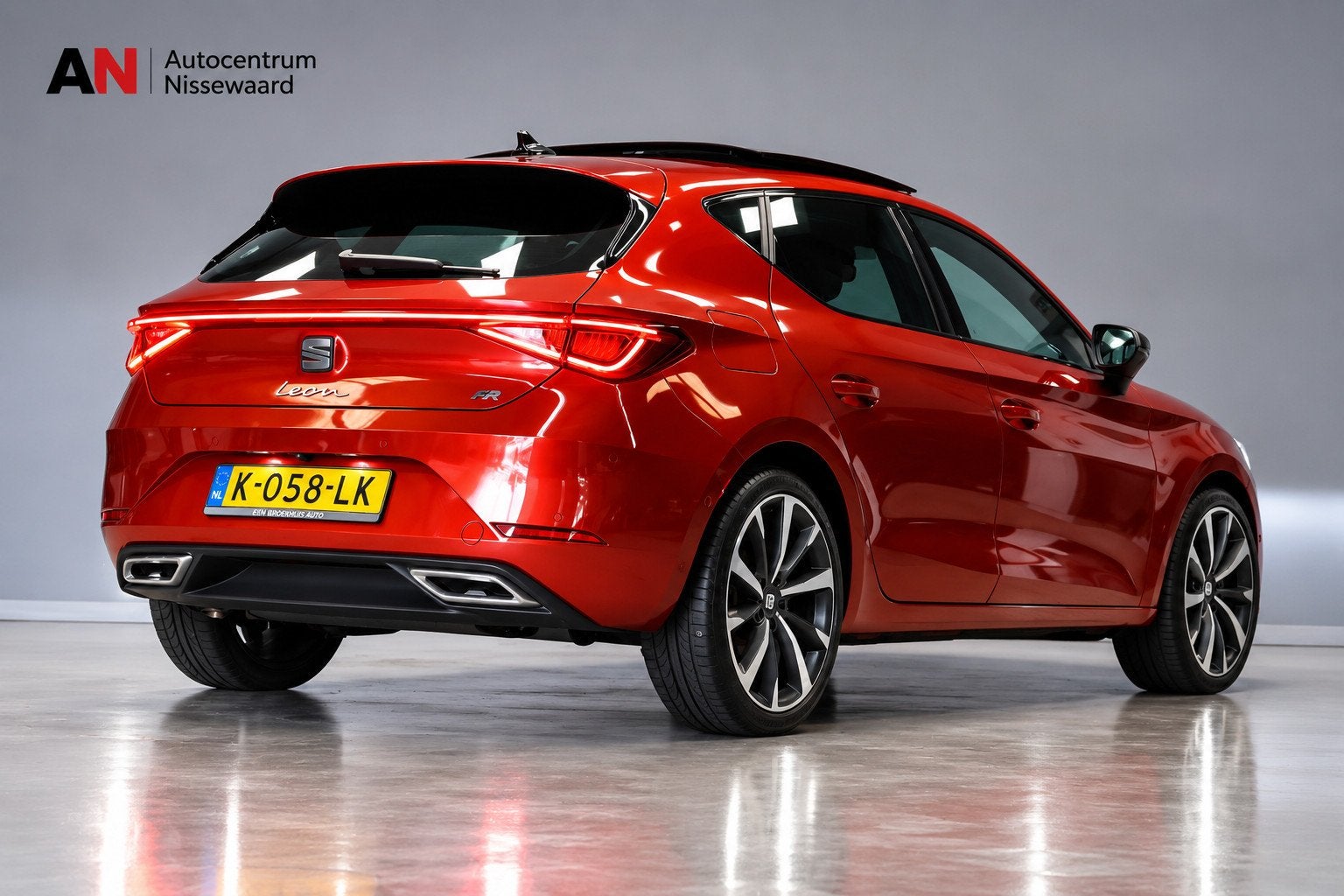 Seat Leon 1.5 eTSI FR Launch Edition |Panorama|Stoel-stuur V, 4 cilinders, 150 pk, Leder en Stof, Origineel Nederlands