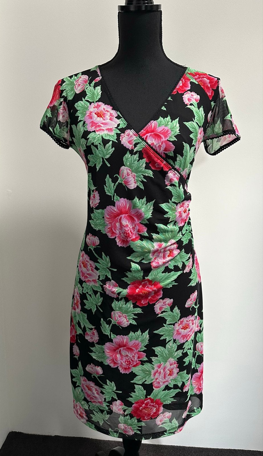 King Louie jurk met bloemenprint, maat S, Kleding | Dames, Jurken, Zo goed als nieuw, Maat 36 (S), Zwart, Ophalen of Verzenden
