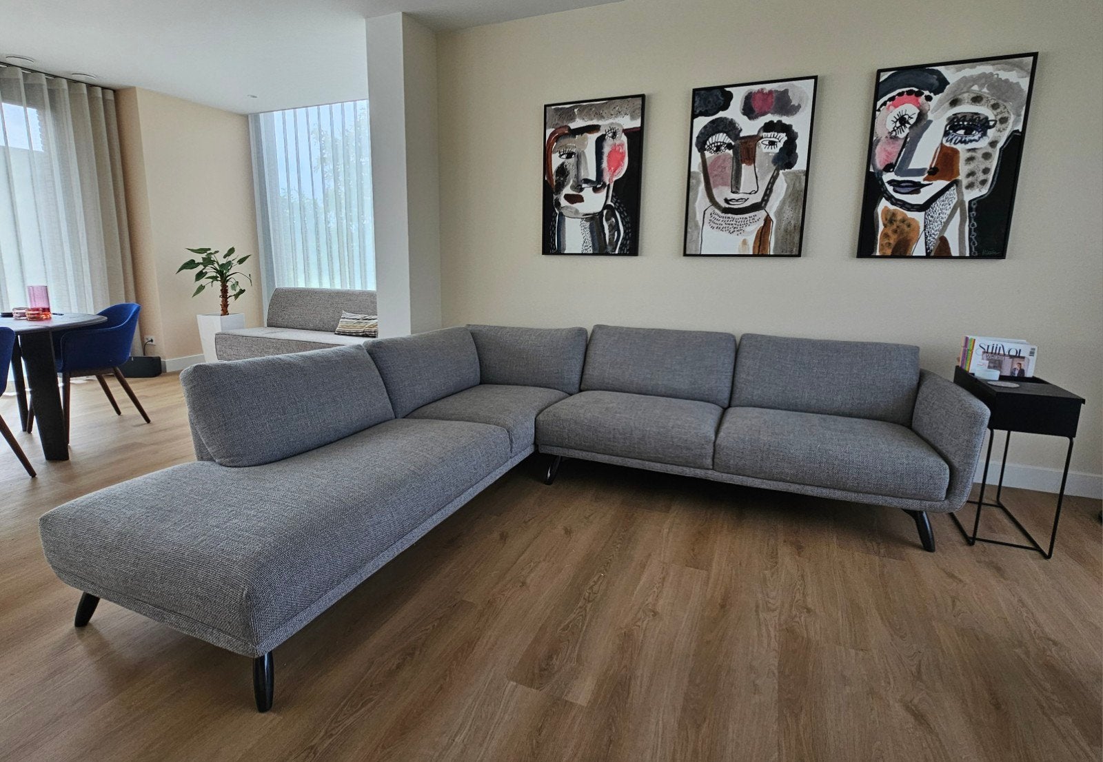 Design on Stock hoekbank lichtgrijs zgan, Ophalen, 250 tot 300 cm, Hoekbank, Zo goed als nieuw