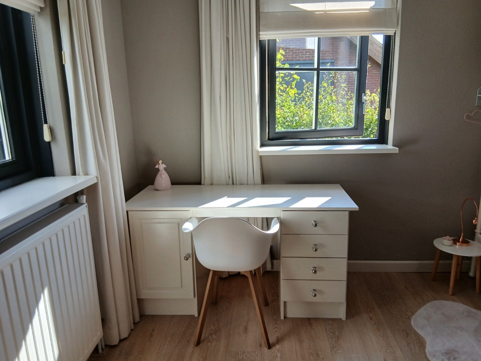Wit geschilderd bureau met lades en kastje, Met lades, Gebruikt, Hout, Ophalen of Verzenden