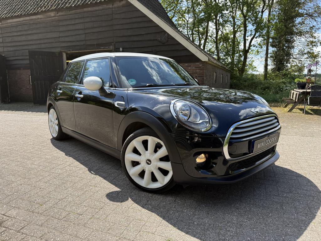 MINI Mini 1.5 Cooper Pepper. ,17", multi media,cruise. Zeer, Auto's, Mini, 136 pk, Zwart, Bedrijf, Handgeschakeld