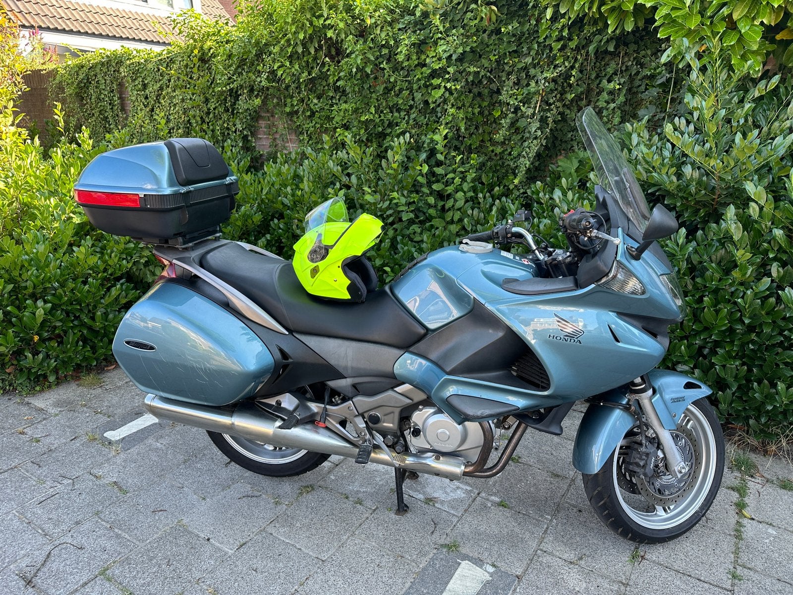 Honds Deauville NT 700 VA met ABS, 2 cilinders, Motorrijbewijs A, Particulier, Meer dan 35 kW