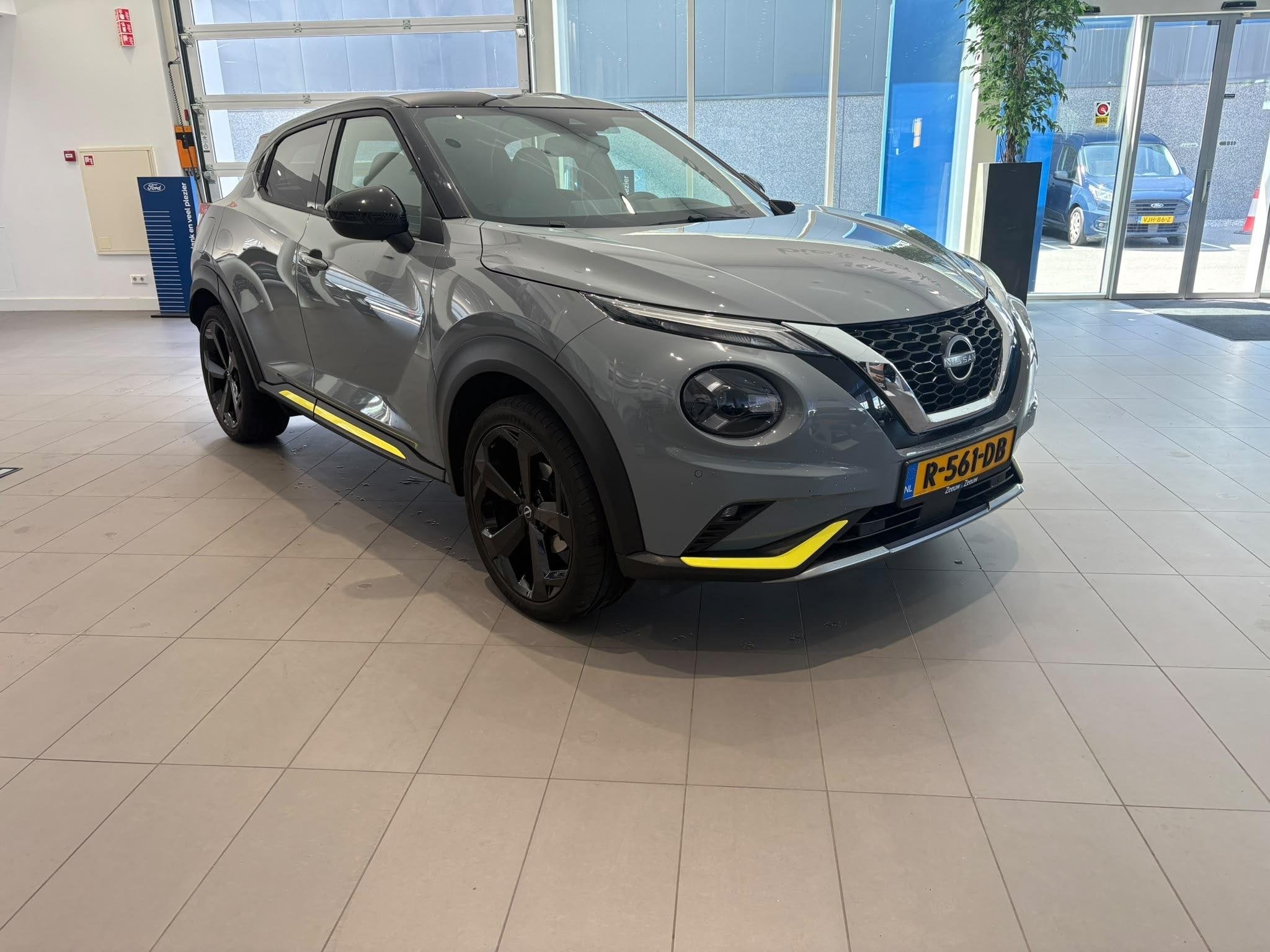 Nissan Juke 1.0 DIG-T Kiiro STOEL - VOORRUIT VERWARMING | CA, Auto's, Voorwielaandrijving, 12 maanden, Stof, Euro 6
