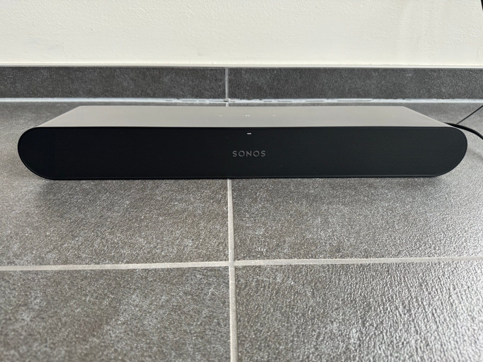 In absolute nieuwstaat: Sonos Ray zwart, Ophalen of Verzenden, Zo goed als nieuw