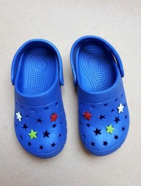 Blauwe kinderklompjes met sterren - Maat 27/28, Ophalen, Gebruikt, Jongen of Meisje, Schoenen