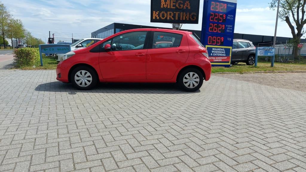 NAP!!Toyota Yaris 1.0 Vvt-i Aspiration, 40 €/maand, 750 kg, Origineel Nederlands, Bedrijf