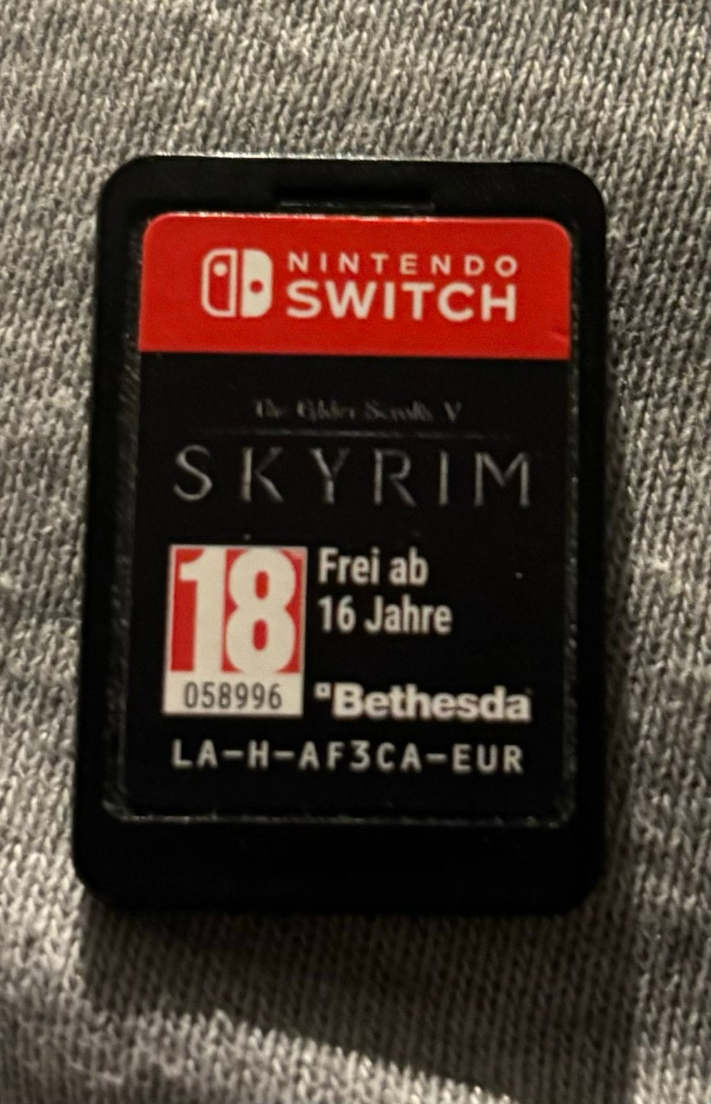 The Elder Scrolls V: Skyrim voor Nintendo Switch, Ophalen, 1 speler, Zo goed als nieuw, Role Playing Game (Rpg)
