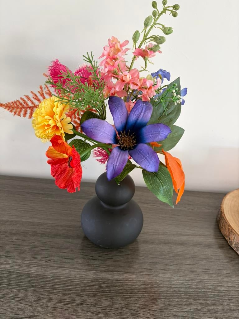 Zijjde kunstbloemen van silka plus vaas, Huis en Inrichting, Ophalen of Verzenden, Zo goed als nieuw