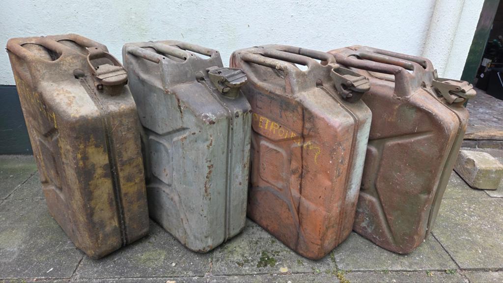 4x oude WO2 WOII jerrycan 20L, Verzamelen, Ophalen, Landmacht, Nederland, Overige typen