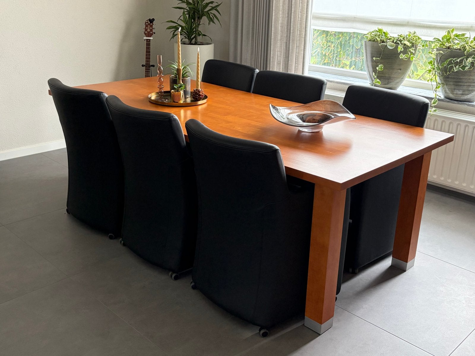 Elegante eettafel met 6 leren stoelen, Ophalen, Gebruikt, 100 tot 150 cm, 200 cm of meer