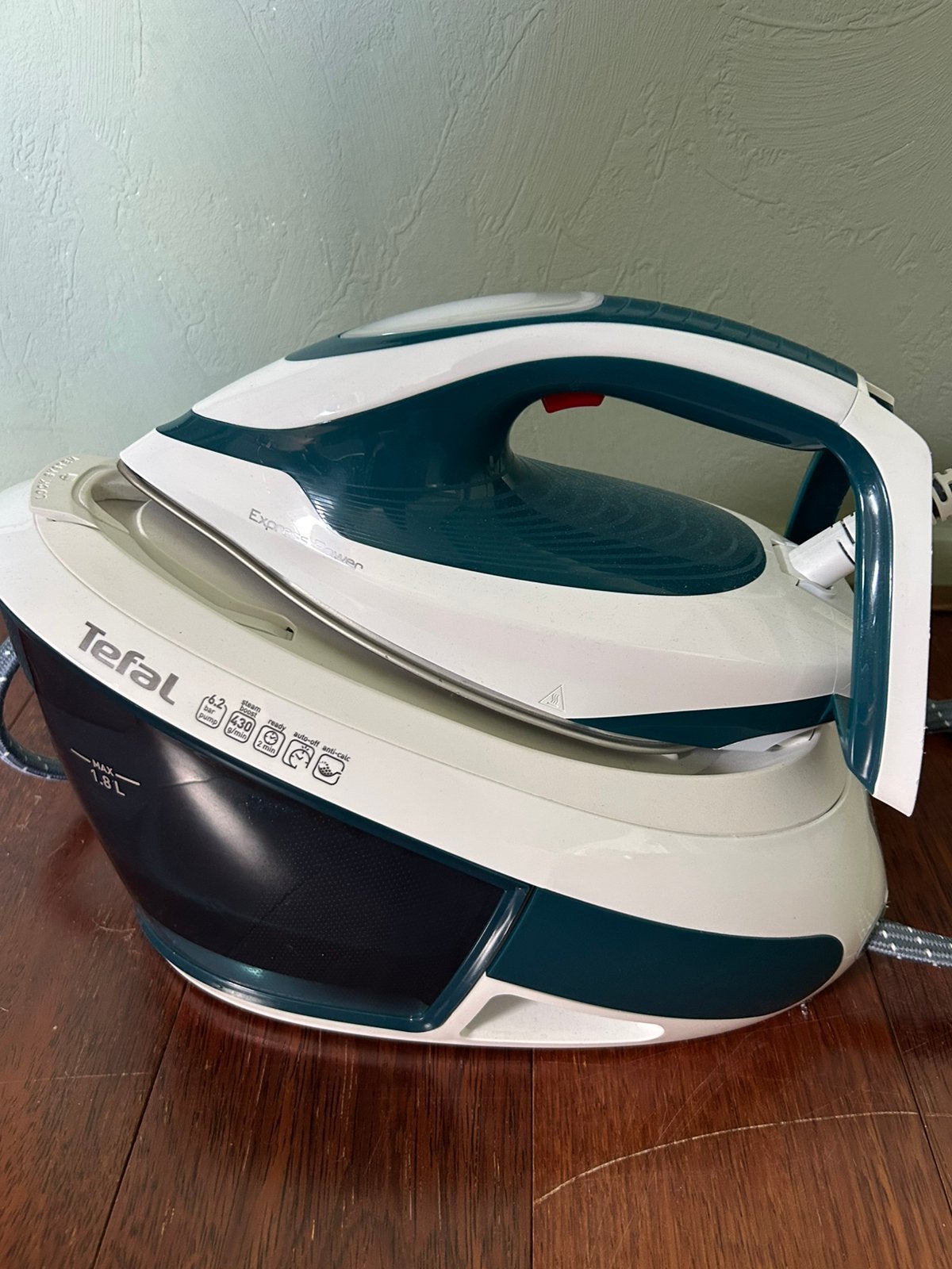 Tefal stoom strijkijzer, SV 8111, Ophalen, Zo goed als nieuw