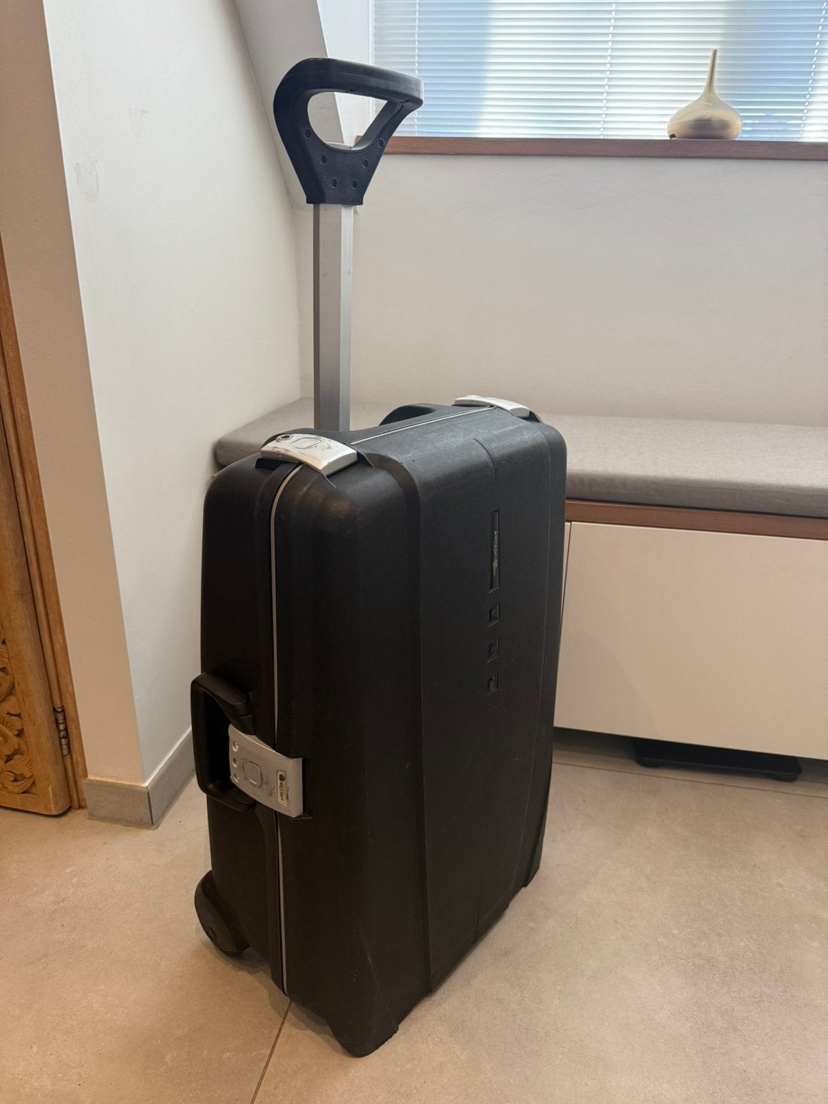 DELSEY WORLD WIDE TRAVEL medium rolkoffer, Sieraden, Tassen en Uiterlijk, Hard kunststof, Slot, Zo goed als nieuw, Ophalen