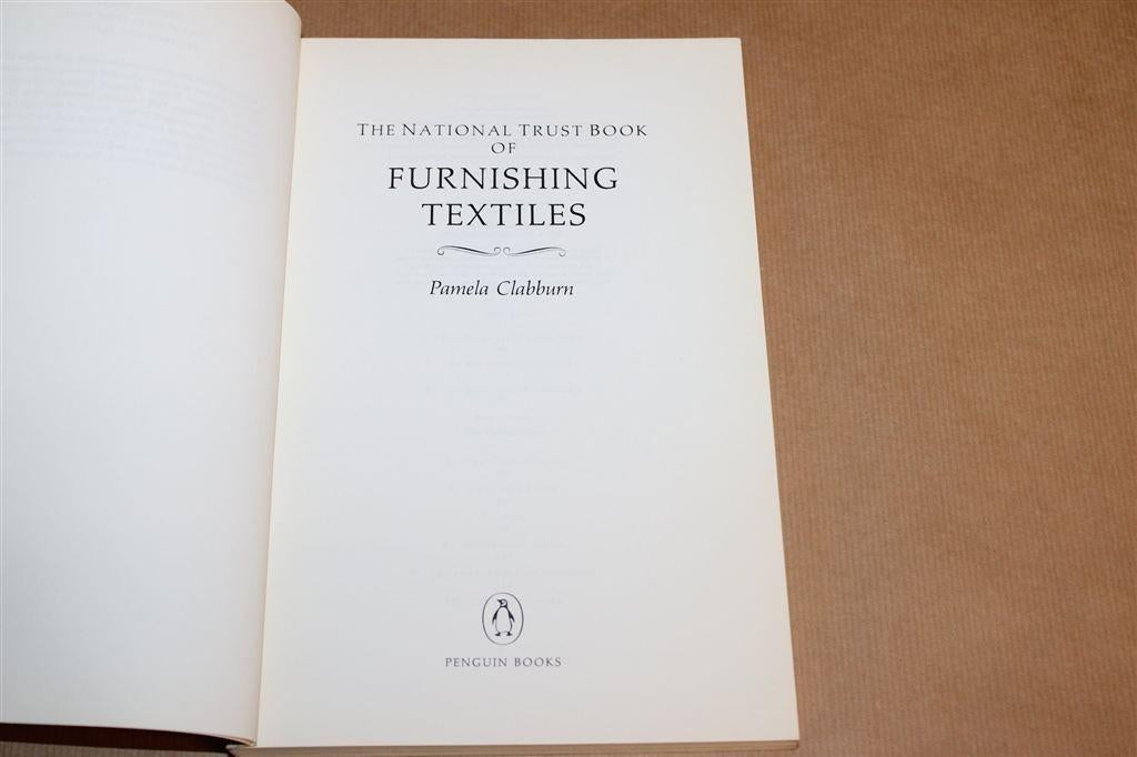 Furnishing Textiles — Textiel in Britse Landhuizen, Ophalen of Verzenden, Gelezen