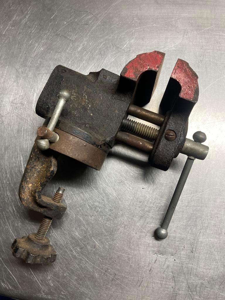Mini tafel bankschroef 65 mm breed, Antiek en Kunst, Antiek | Gereedschap en Instrumenten, Ophalen