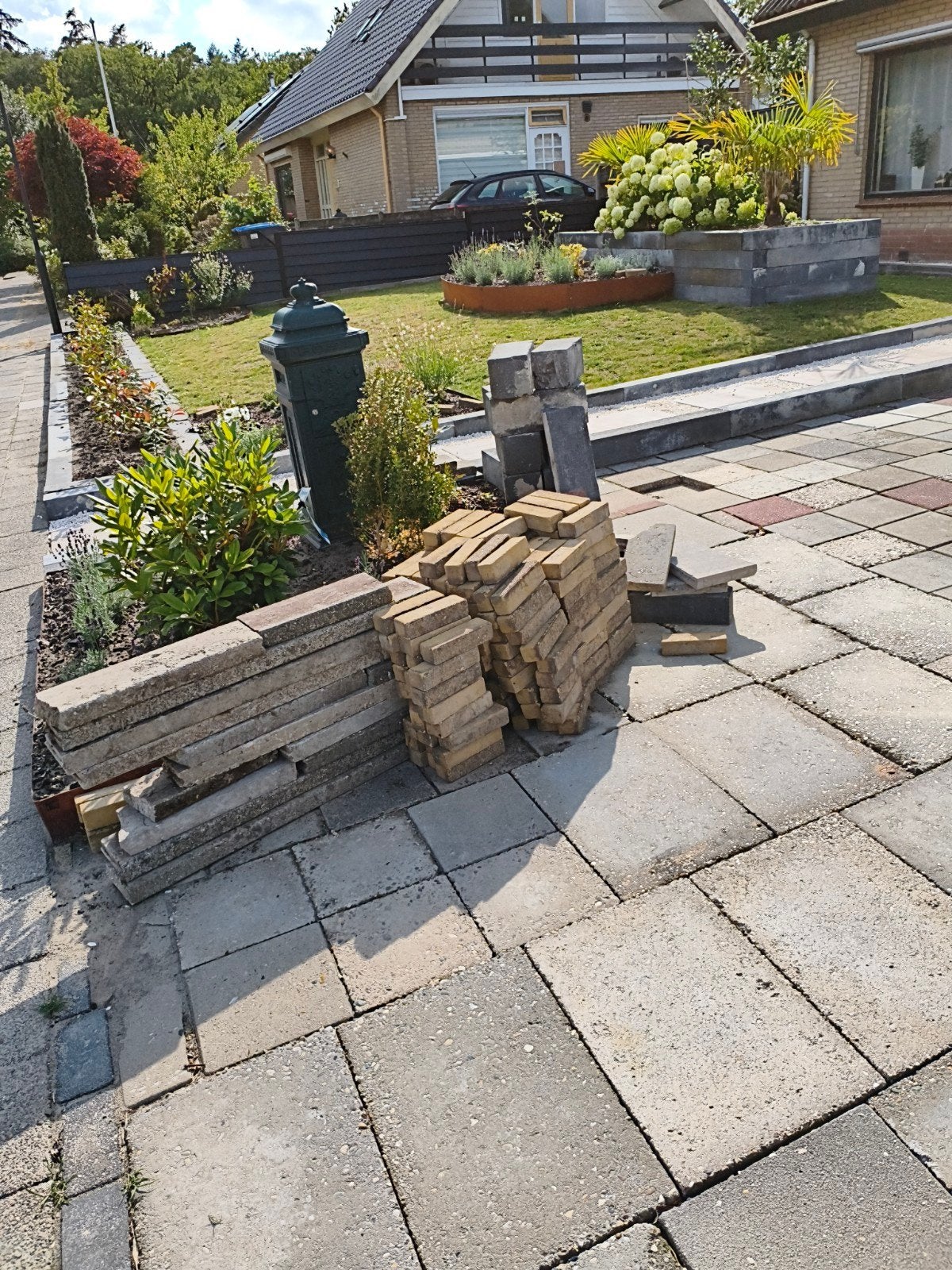 bandjes grijs, waaltjes en blokken gratis, Tuin en Terras, Ophalen, Beton, Klinkers