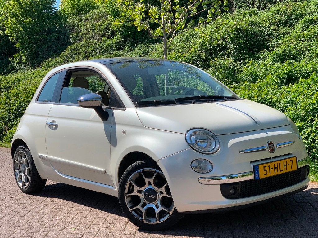 Fiat 500 1.2 Lounge LEDER PANO LM-VELGEN 130DKM!, Auto's, Fiat, Voorwielaandrijving, Gebruikt, 1242 cc, 840 kg
