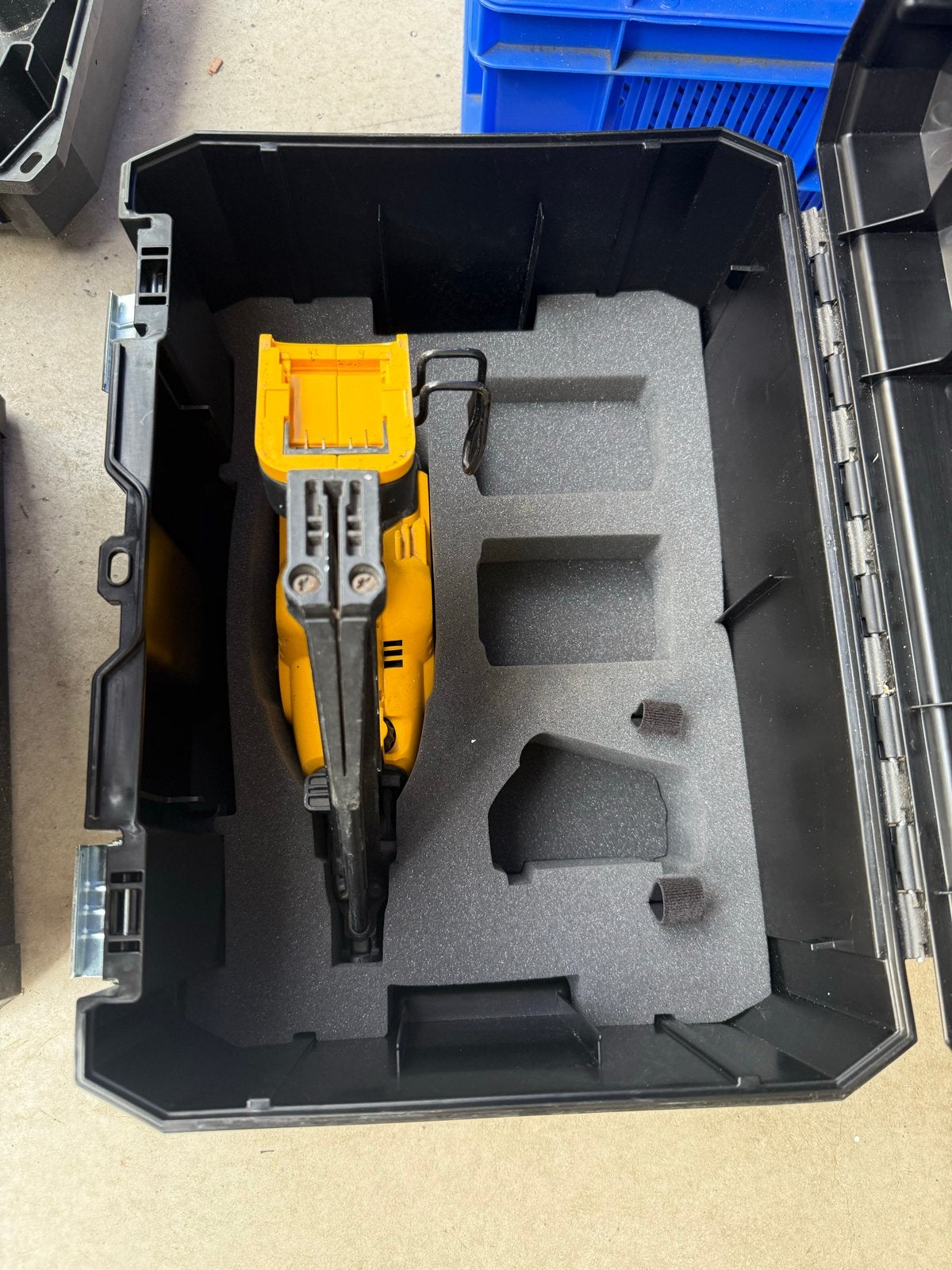 1xDeWalt DCN660NT Schiethamers (Body), Ophalen, Gebruikt, Tacker/nietmachine, DeWalt