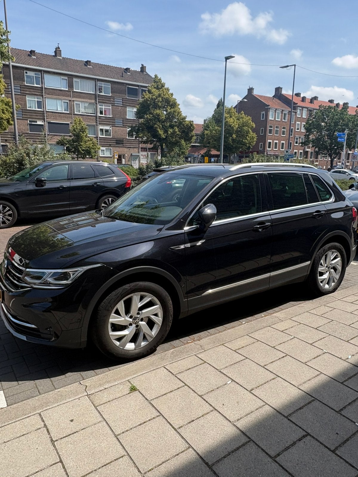 Volkswagen Tiguan 1.5 TSI ACT 150pk DSG 2021 Zwart, 1441 kg, Euro 6, Alcantara, Zwart