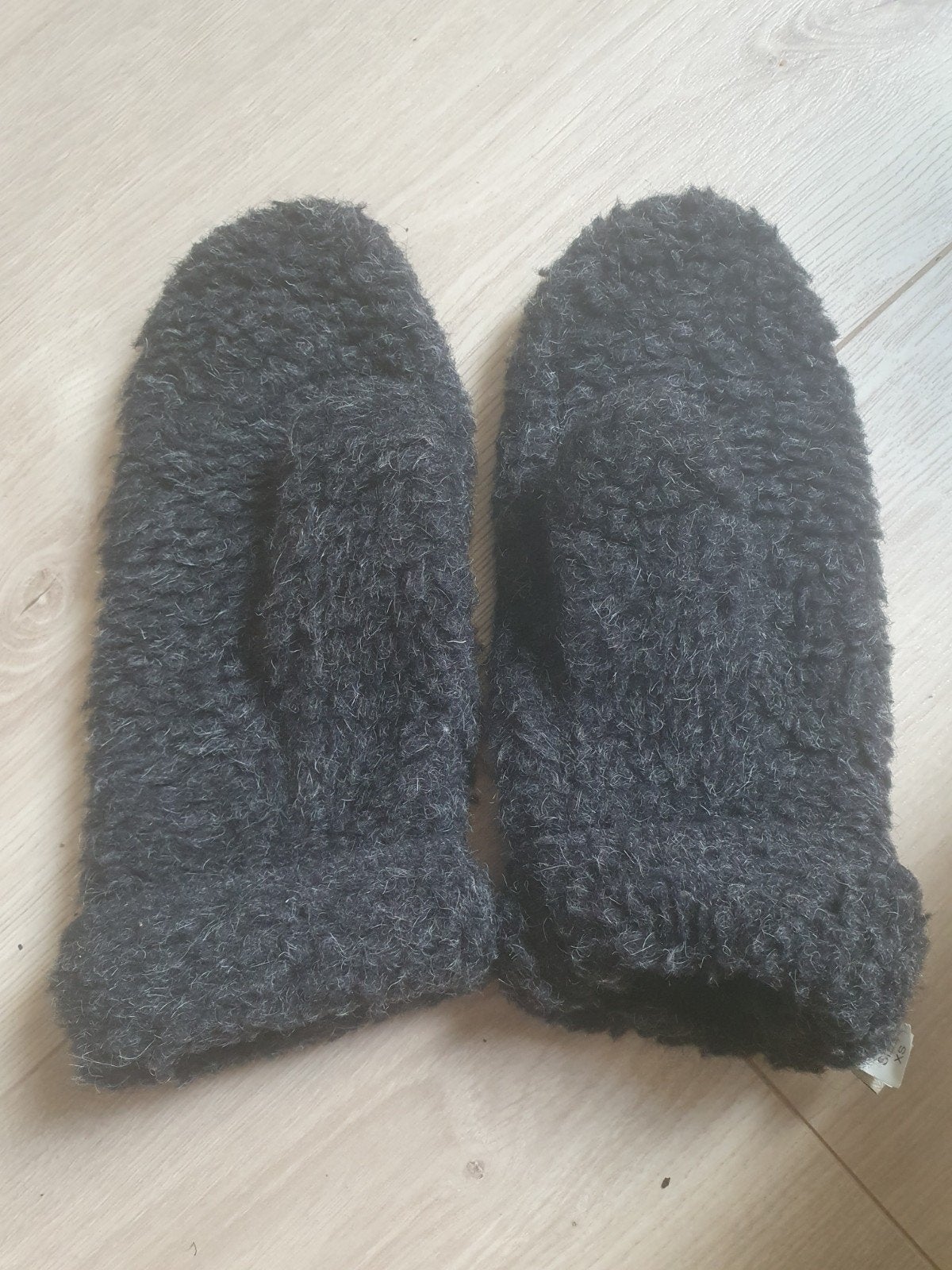 Grijze wollen alwero Handschoenen xs, Ophalen of Verzenden, Zo goed als nieuw, Maat 34 (XS) of kleiner, Handschoenen