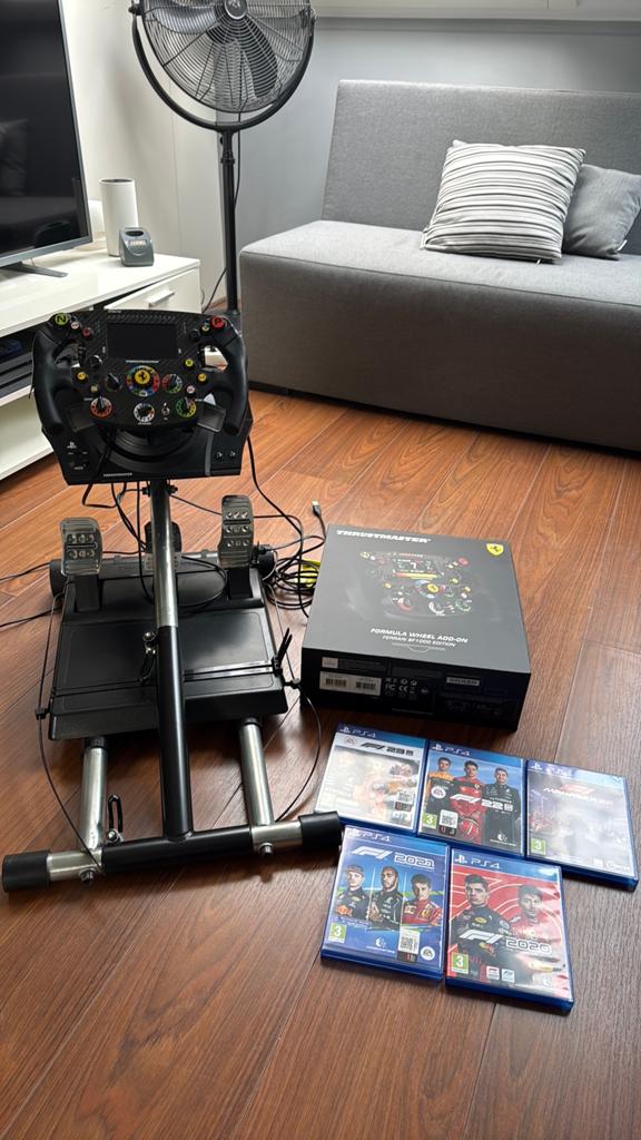 Thrustmaster Ferrari wheel add on met pedalen en 5 spellen, Ophalen, Gebruikt