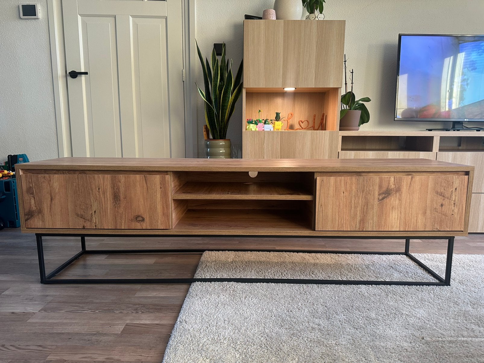 TV meubel, Ophalen, 150 tot 200 cm, Zo goed als nieuw, Minder dan 100 cm