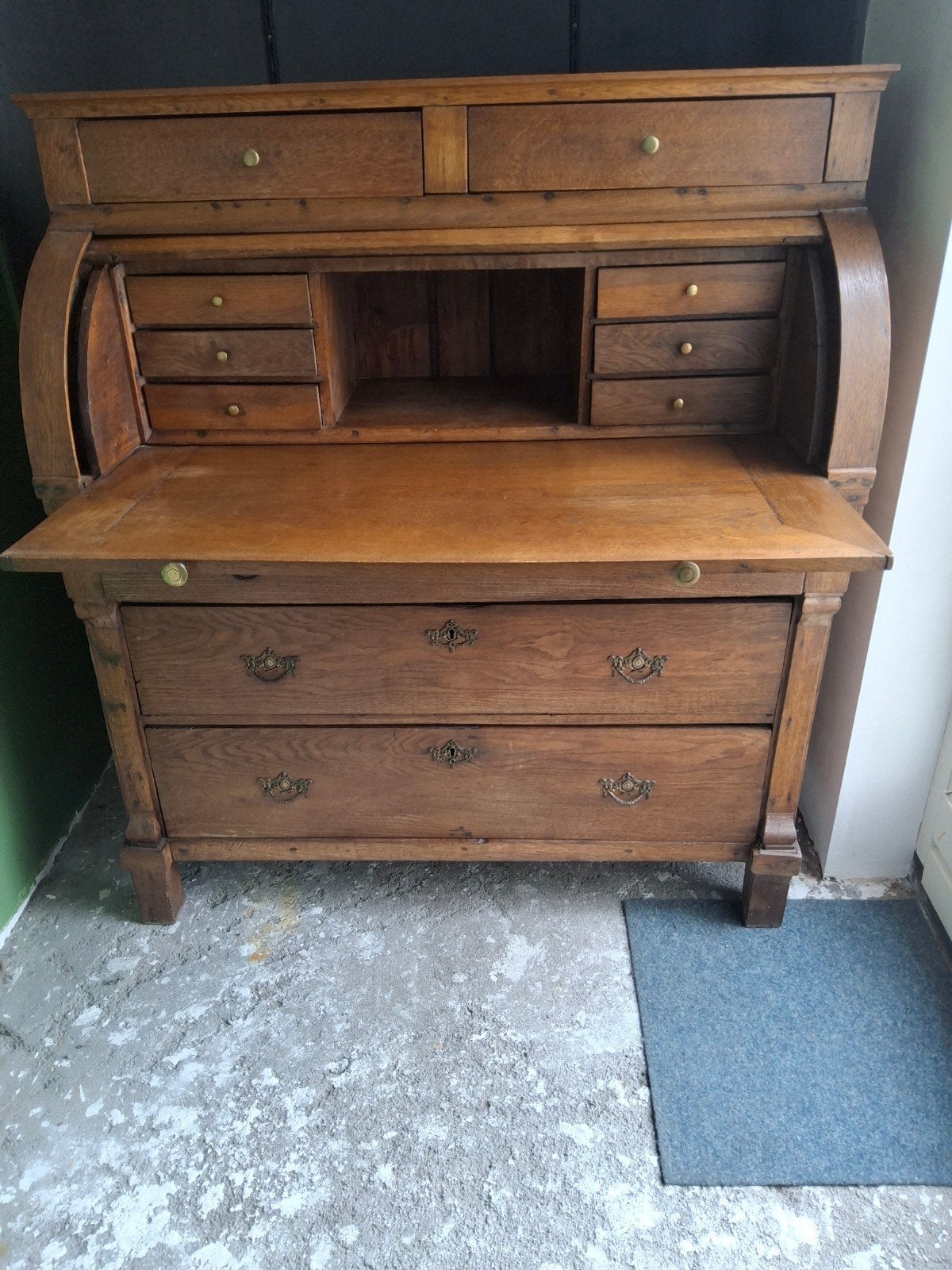 Antiek eiken rolluikbureau met lades, Ophalen