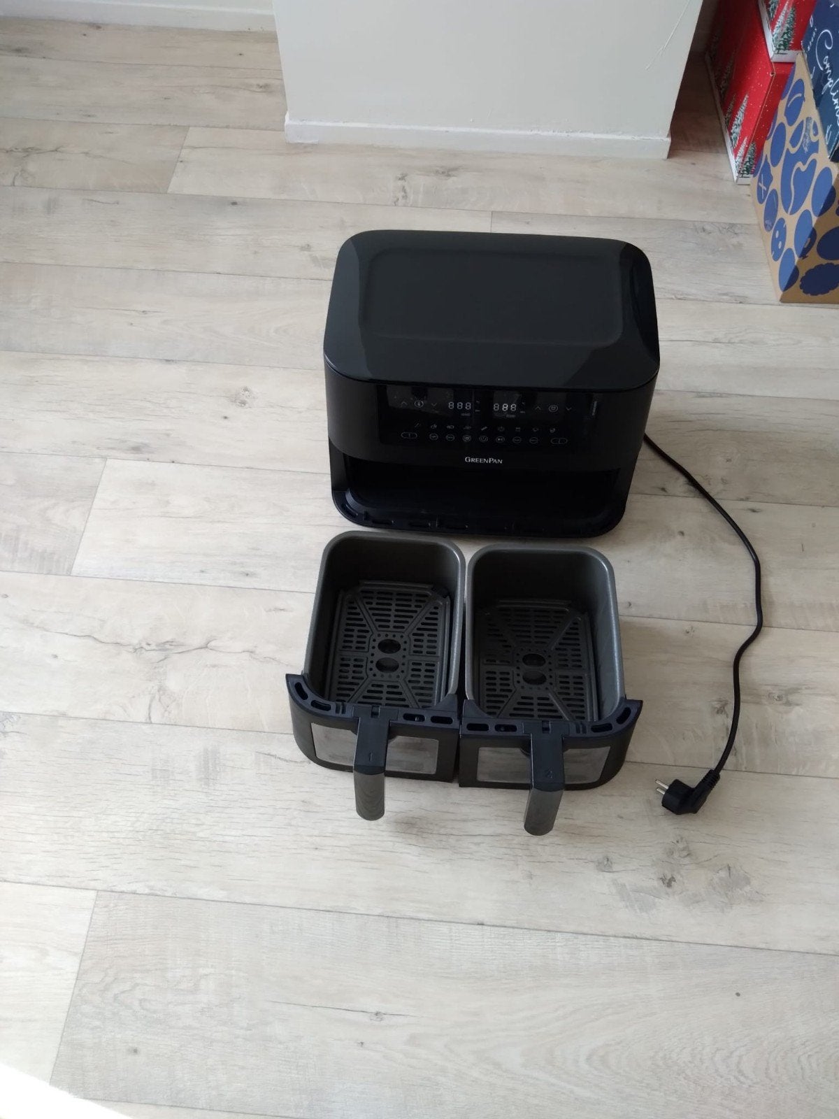 Foto 3 van mooie dubbele airfrijer nog nieuw 2 keer gebruikt.