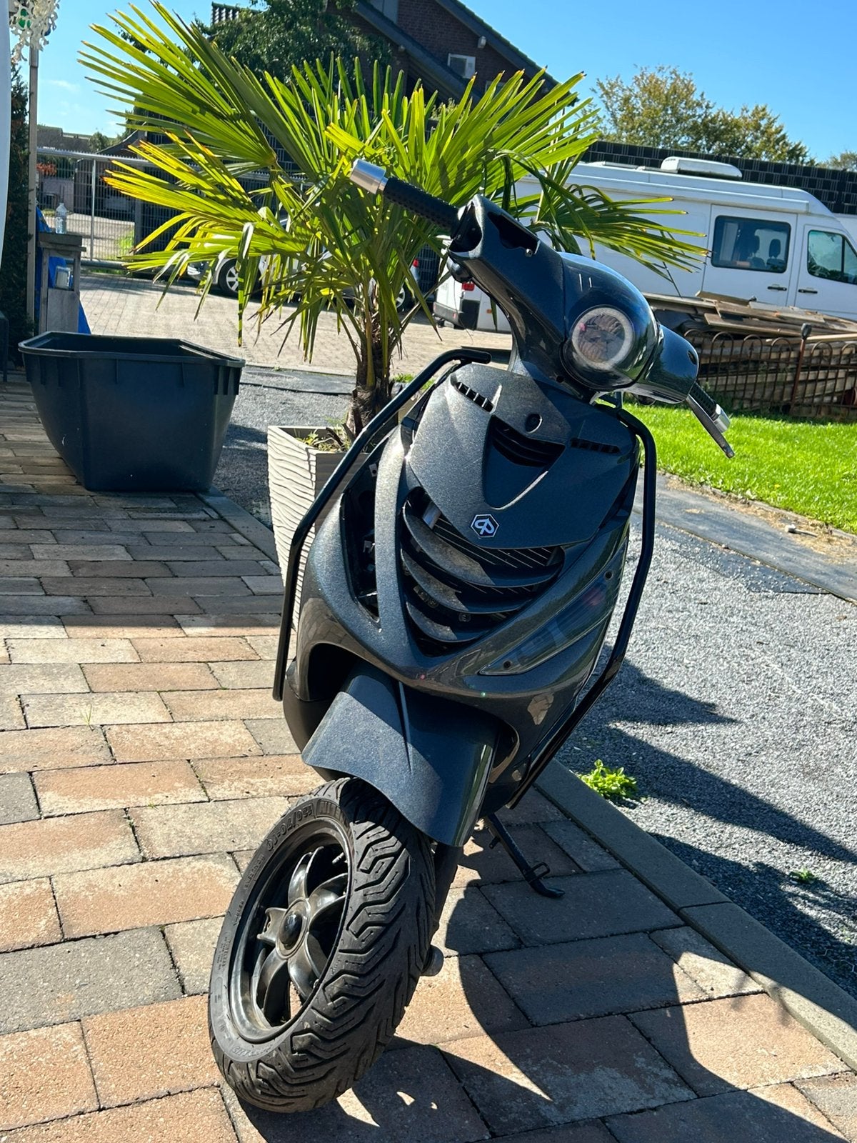 Zip lc 180cc brom export, Fietsen en Brommers, Ophalen, Zo goed als nieuw, Benzine, Zip