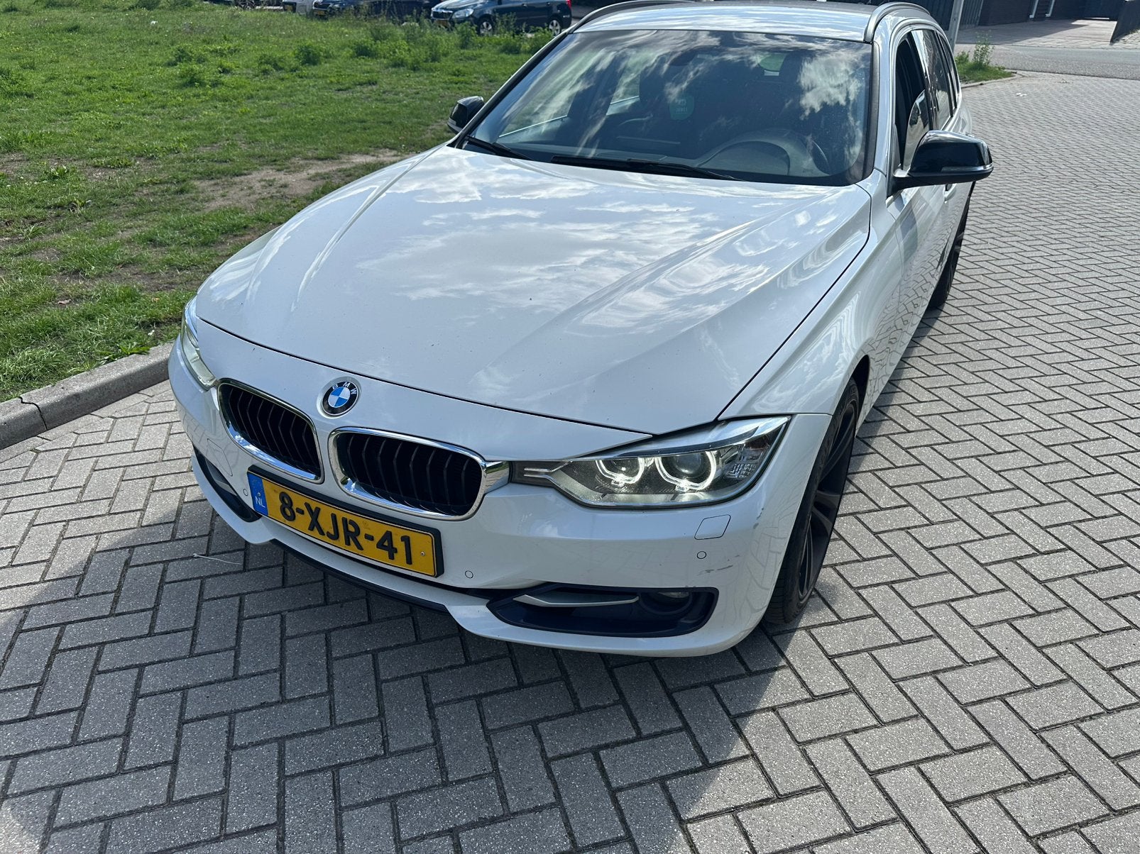 BMW 3-Serie 320i 184pk 2014 Wit, Auto's, 183 pk, 4 cilinders, 1445 kg, Wit