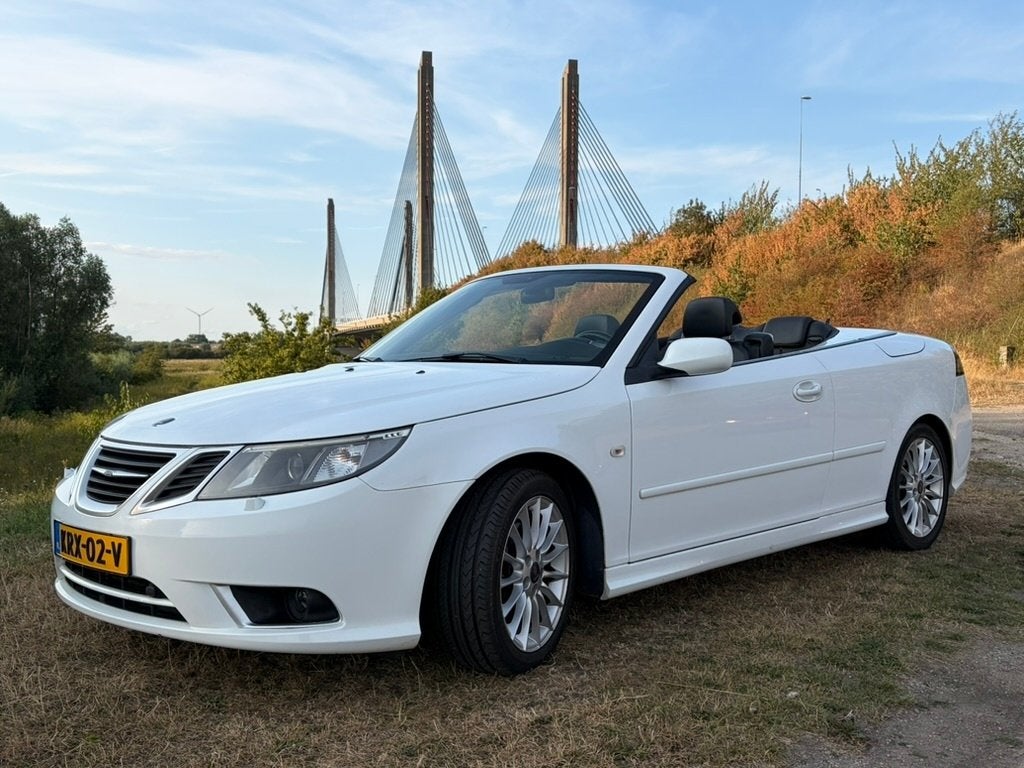 Saab 9-3 Cabrio 2.0t Vector BioPower 2008 Polar White, Auto's, Saab, Voorwielaandrijving, 1998 cc, Zwart, 4 cilinders