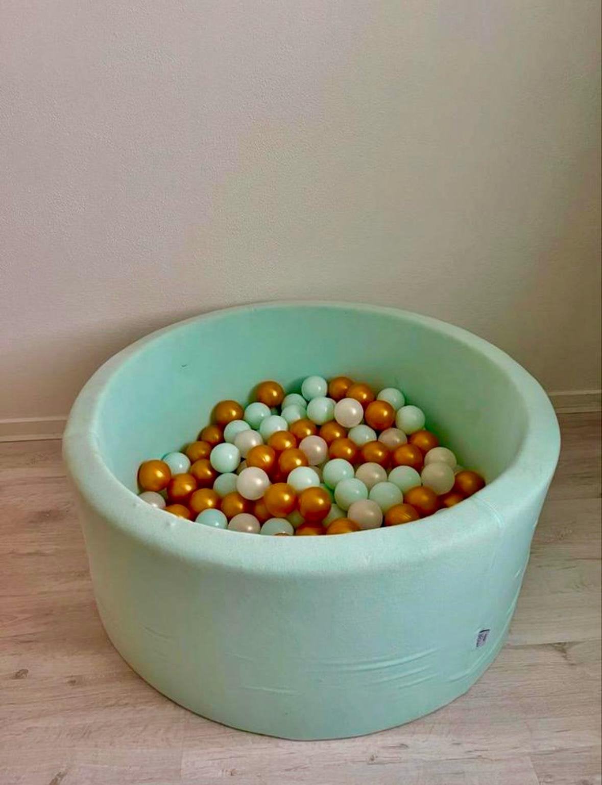 Ballenbak XL Moje mintgroen stoffen ballenbak 90x40 + ballen, Ophalen, Zo goed als nieuw, Jongen of Meisje