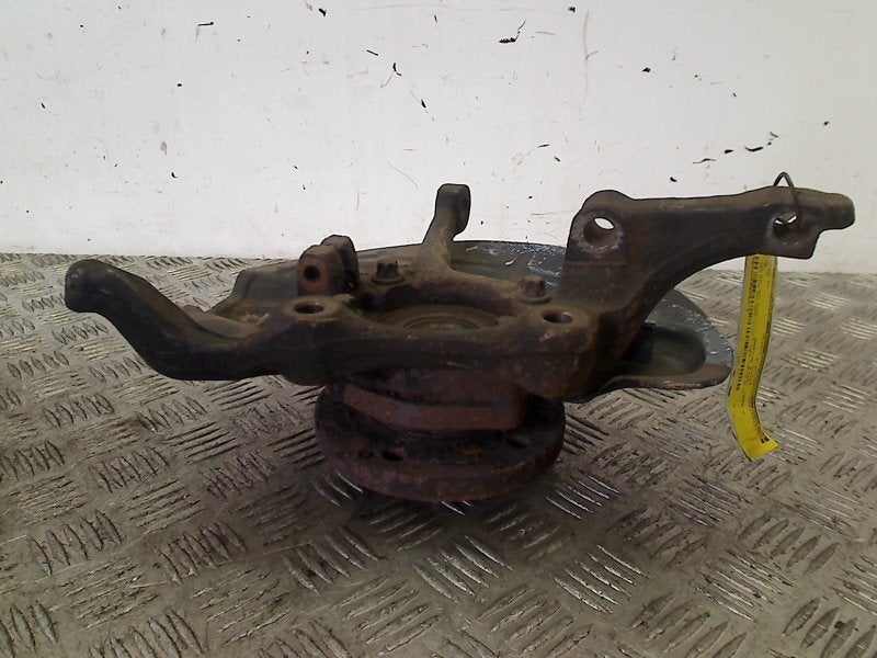 Fusee Rechts Voor Volvo C70 (NK) (1997-03/2002-09), Gebruikt, Siegburger Straße 229, Köln 50679, , Duitsland, Info@volvocars.com