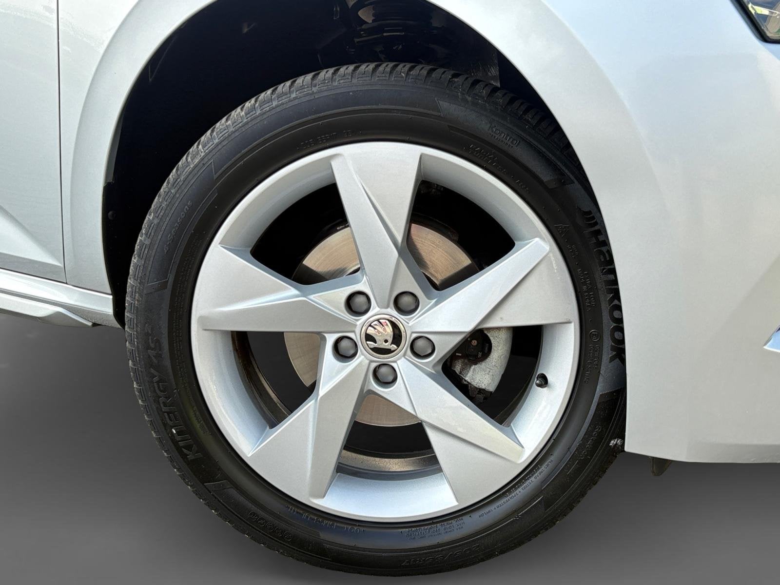 Skoda Kamiq 1.0 TSI Business Edition | Navi | Parkeersensore, Auto's, 12 maanden, Gebruikt, Origineel Nederlands, Kamiq
