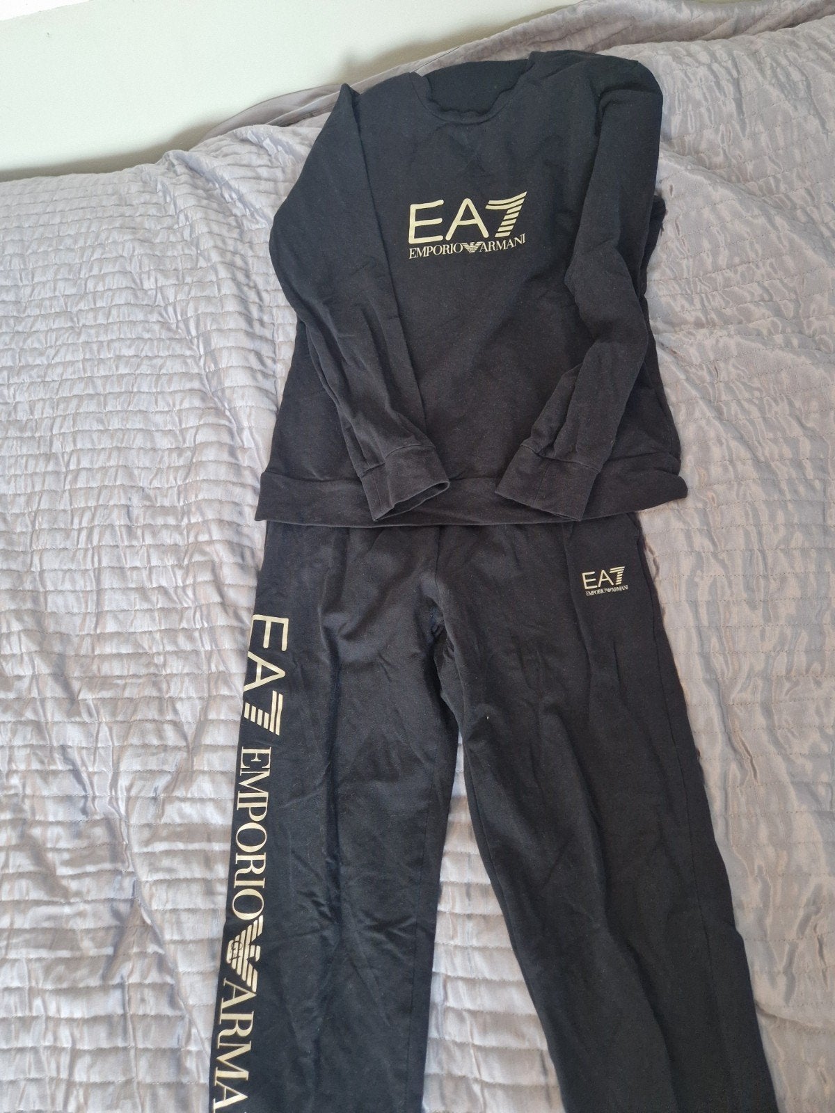 Dames  Armani trainingspak , zwart /goud, Zwart, Overige typen, Maat 36 (S), Gedragen