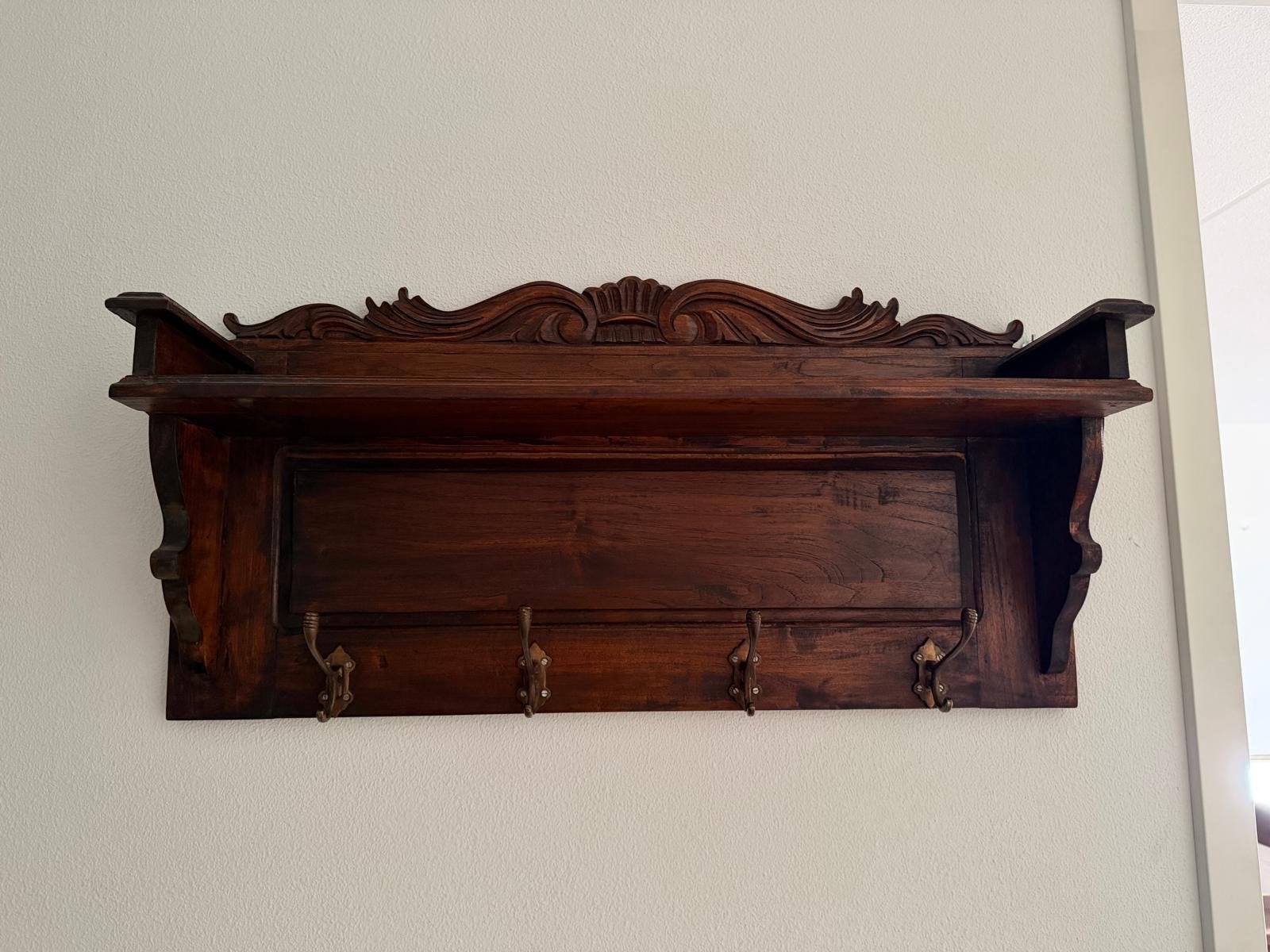 Antieke houten wandkapstok met sierlijk houtsnijwerk, Gebruikt, Minder dan 100 cm, Hout, Ophalen