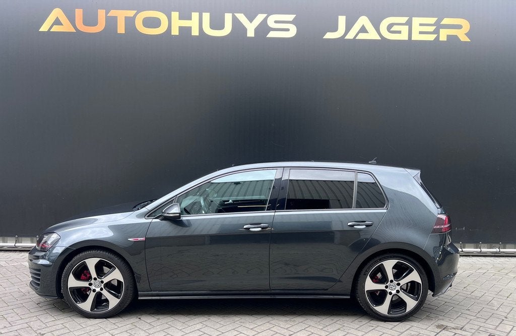 Volkswagen Golf 2.0 TSI GTI Pano Dynaudio Michelin, Auto's, Stof, Gebruikt, 1984 cc, Zwart