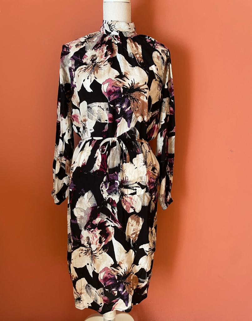 Nieuw! Imitz zwart met creme bloemenprint jurk maat 36, Kleding | Dames, Verzenden, Nieuw, Maat 36 (S), Zwart