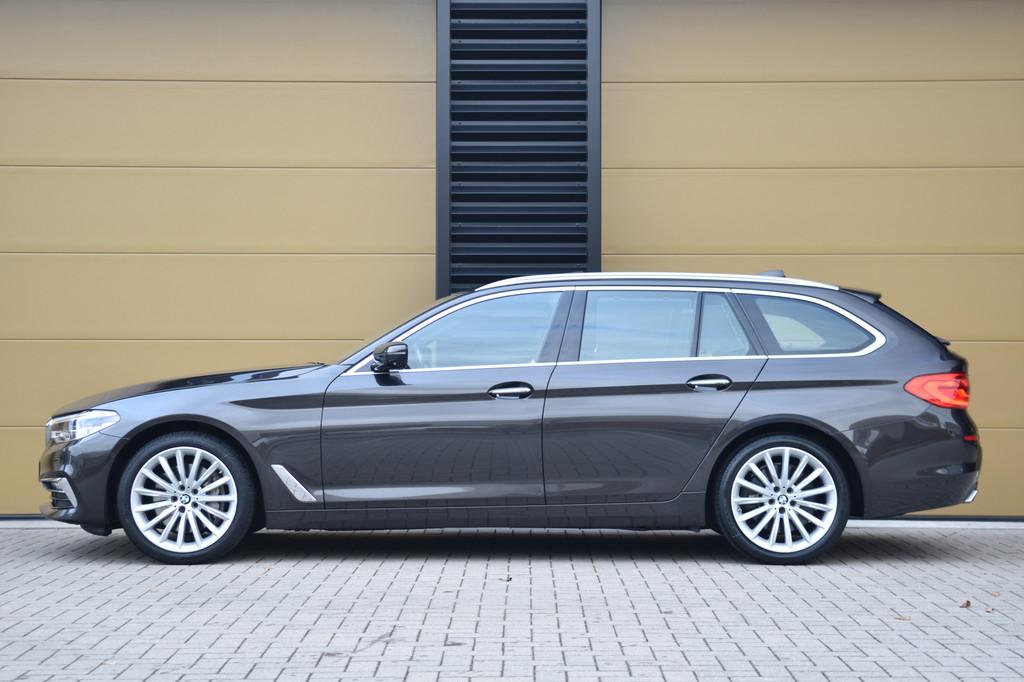 BMW 5 Serie Touring 540i xDrive High Executive * Panoramadak, Auto's, BMW, Gebruikt, 340 pk, Vierwielaandrijving, 1740 kg