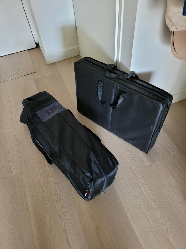 Qute Campingbedje Zwart/Grijs met Matras en Draagtas, Ophalen, 70 tot 85 cm, Zo goed als nieuw, Minder dan 140 cm