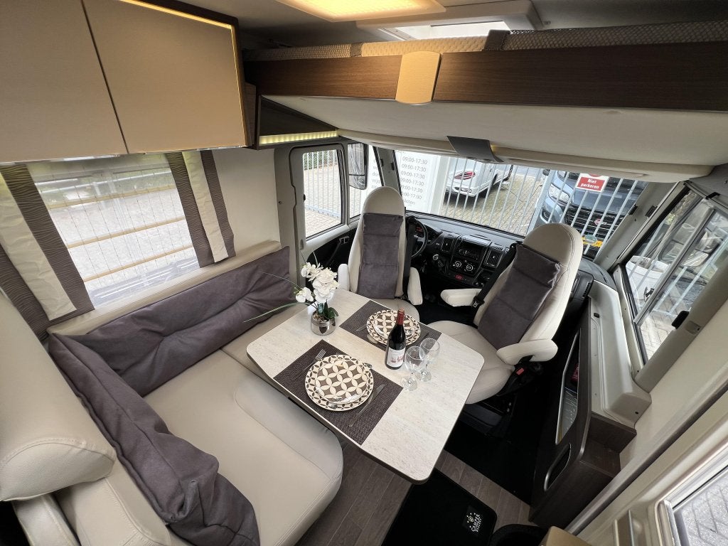 Bürstner Viseo I 700 2X DINETTE + HEFBED UNIEKE INDELING!, Caravans en Kamperen, Integraal, Fiat, Tot en met 2, Bedrijf