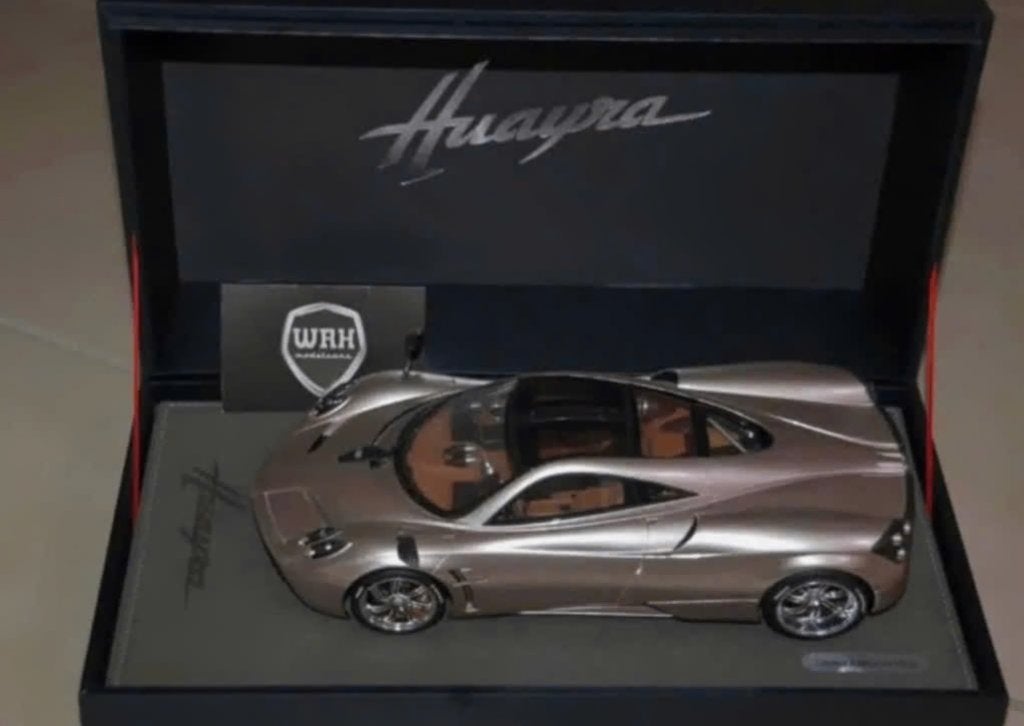 1:18 PAGANI HUAYRA champagne metallic LIMITED 330 BBR WRH, Hobby en Vrije tijd, Modelauto's | 1:18, Verzenden, Zo goed als nieuw