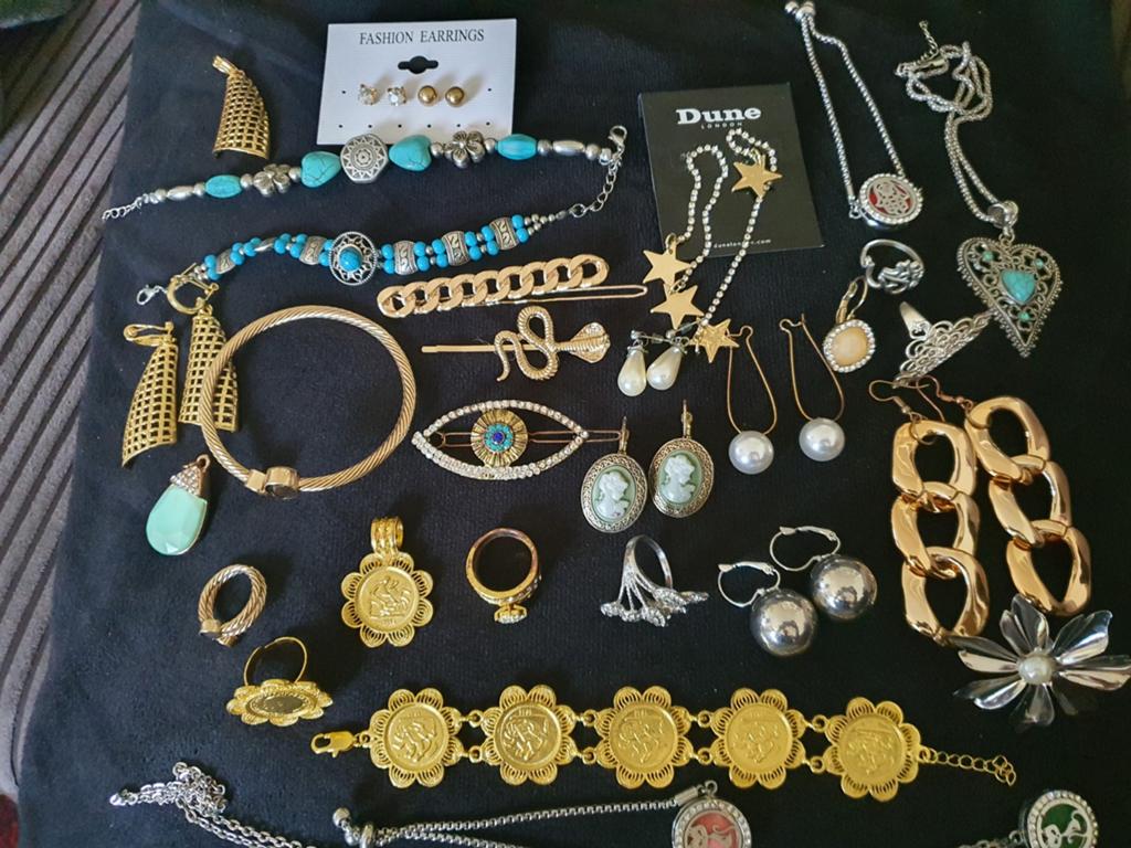 Grote collectie diverse sieraden, goud- en zilverkleurig, Overige materialen, Gebruikt, Overige kleuren, Ophalen of Verzenden