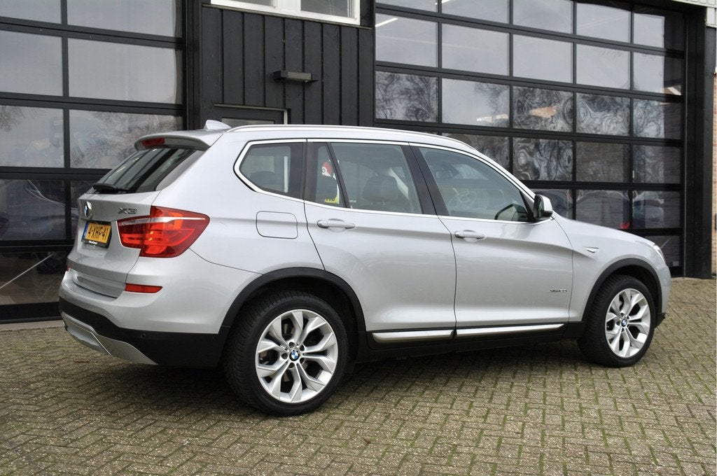 BMW X3 xDrive20i High Executive Automaat-8 | Leer | Cruise |, Auto's, Gebruikt, 4 cilinders, 2000 kg, Bedrijf