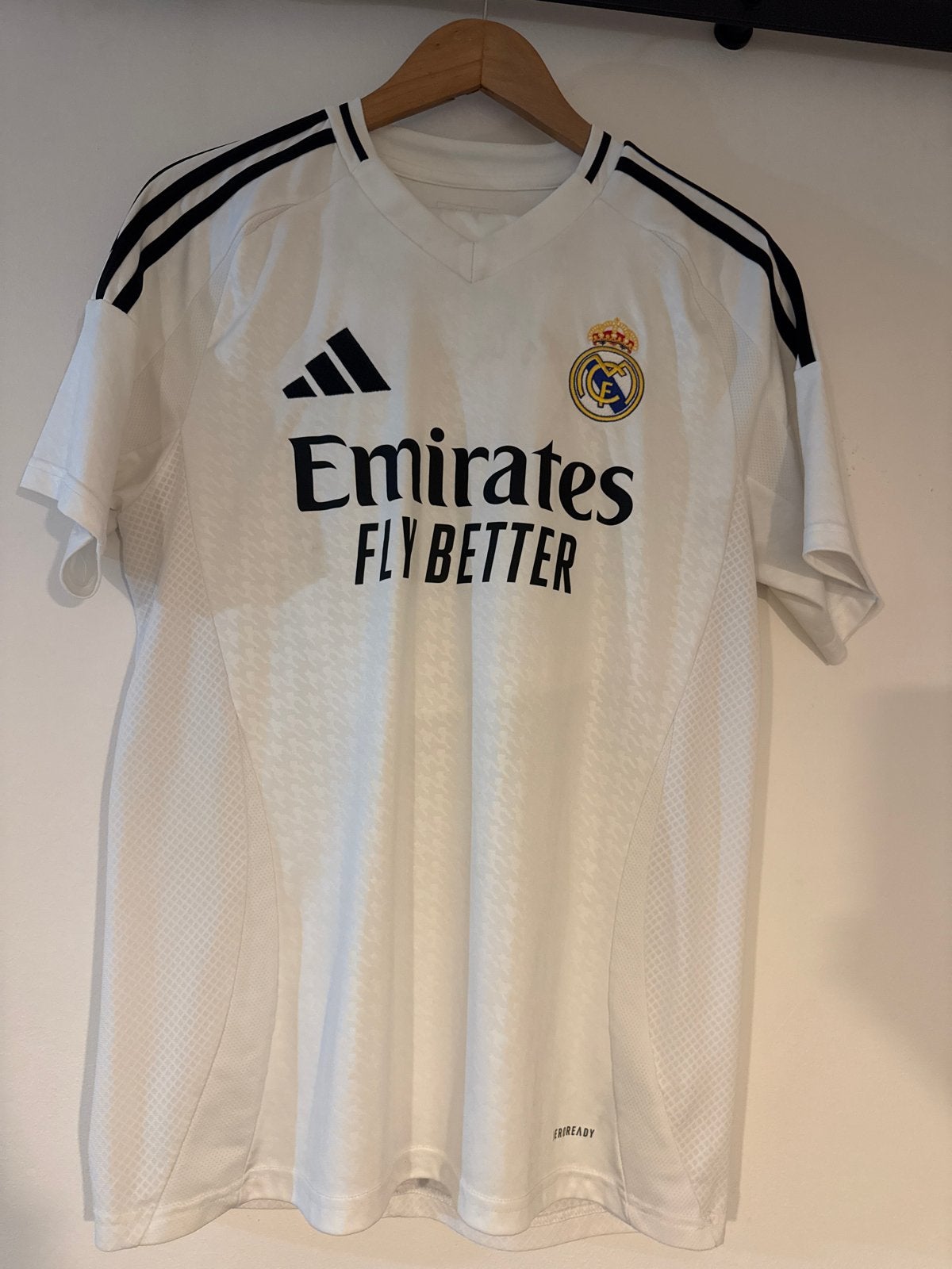 Real Madrid Thuisshirt en Broekje Maat M, Maat 38/40 (M), Wit, Overige typen, Ophalen of Verzenden