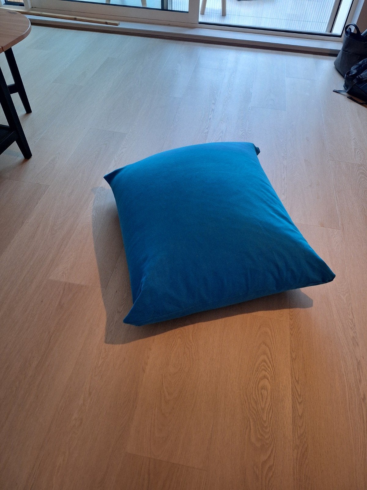 Comfortabele blauwe zitzak, Huis en Inrichting, Ophalen