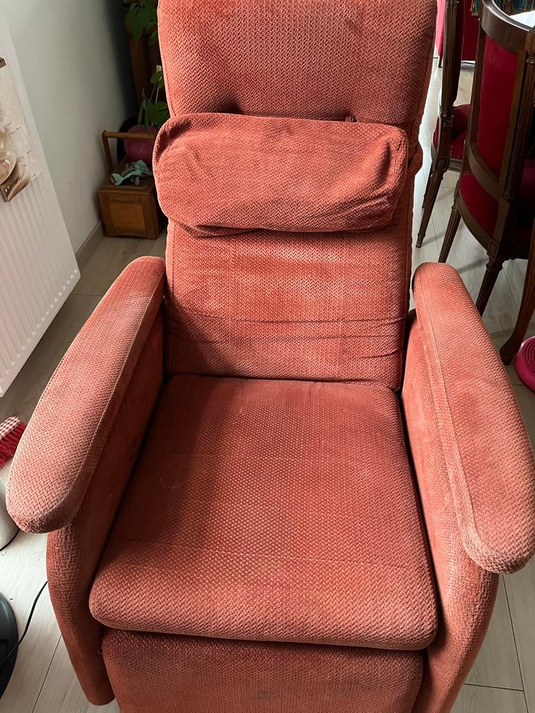 Elektrische zit/slaapstoel, Huis en Inrichting, Stoelen, Ophalen, Gebruikt, Rood, Eén