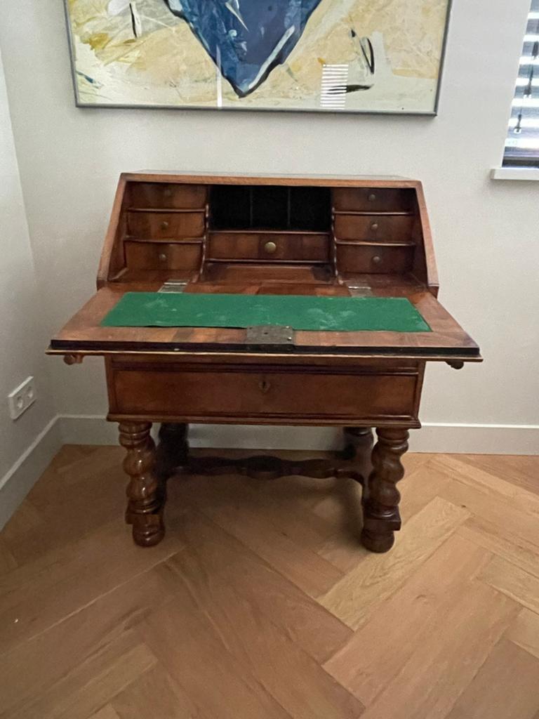 Antiek bureau / secretaire met klep en spiraalpoten, Ophalen, Gebruikt
