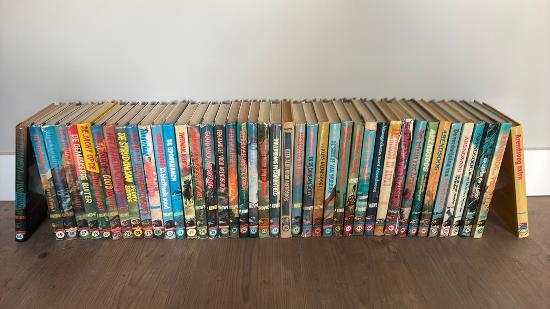 Arendsoog 14 t/m 54 +Arendsoog extra, Boeken, Meerdere comics, Ophalen of Verzenden, Zo goed als nieuw, Europa