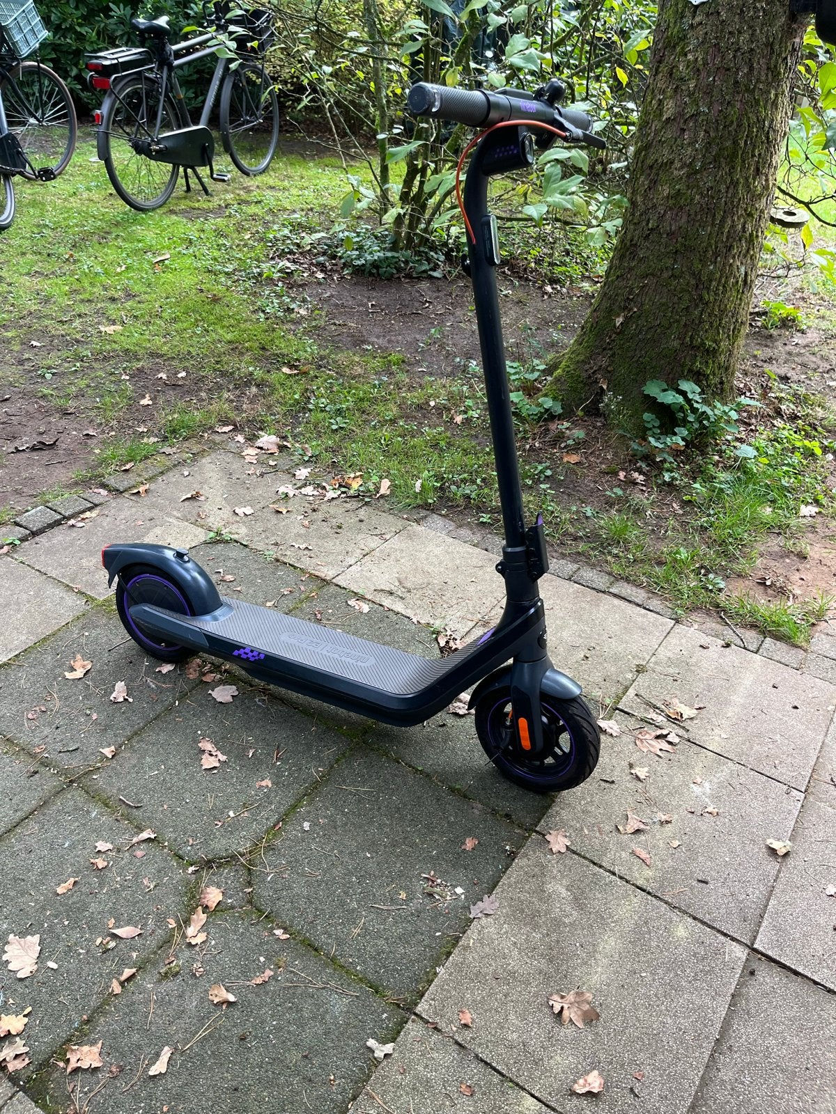 Segway Ninebot E2 Pro E-step met oplader, Ophalen, Zo goed als nieuw, Elektrische step (E-scooter)